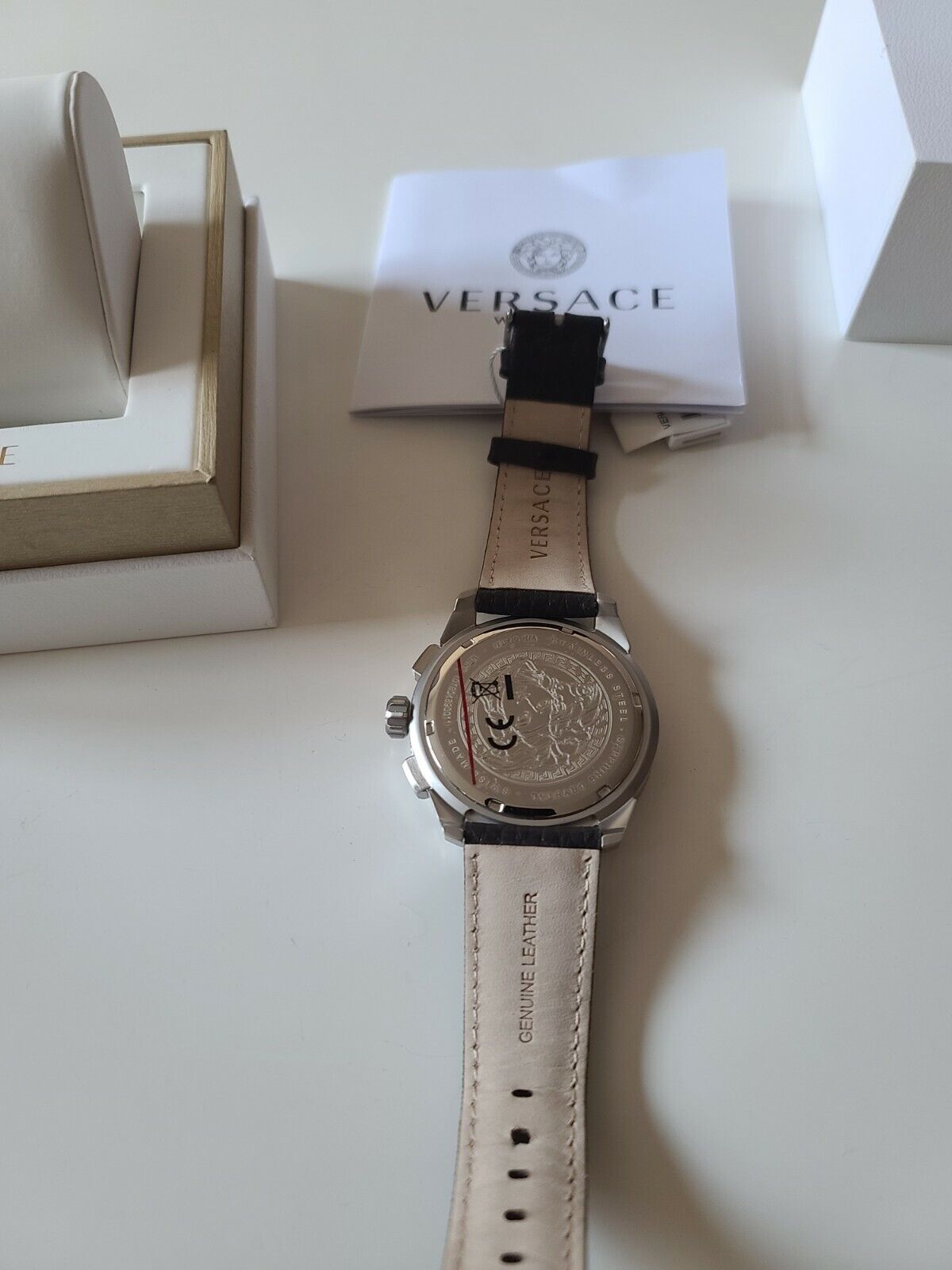  Shop Authentic Versace Casual Chronograph Grey Dial Brown Leather Strap Watch for Men - VERG001-18 - Luxxuri