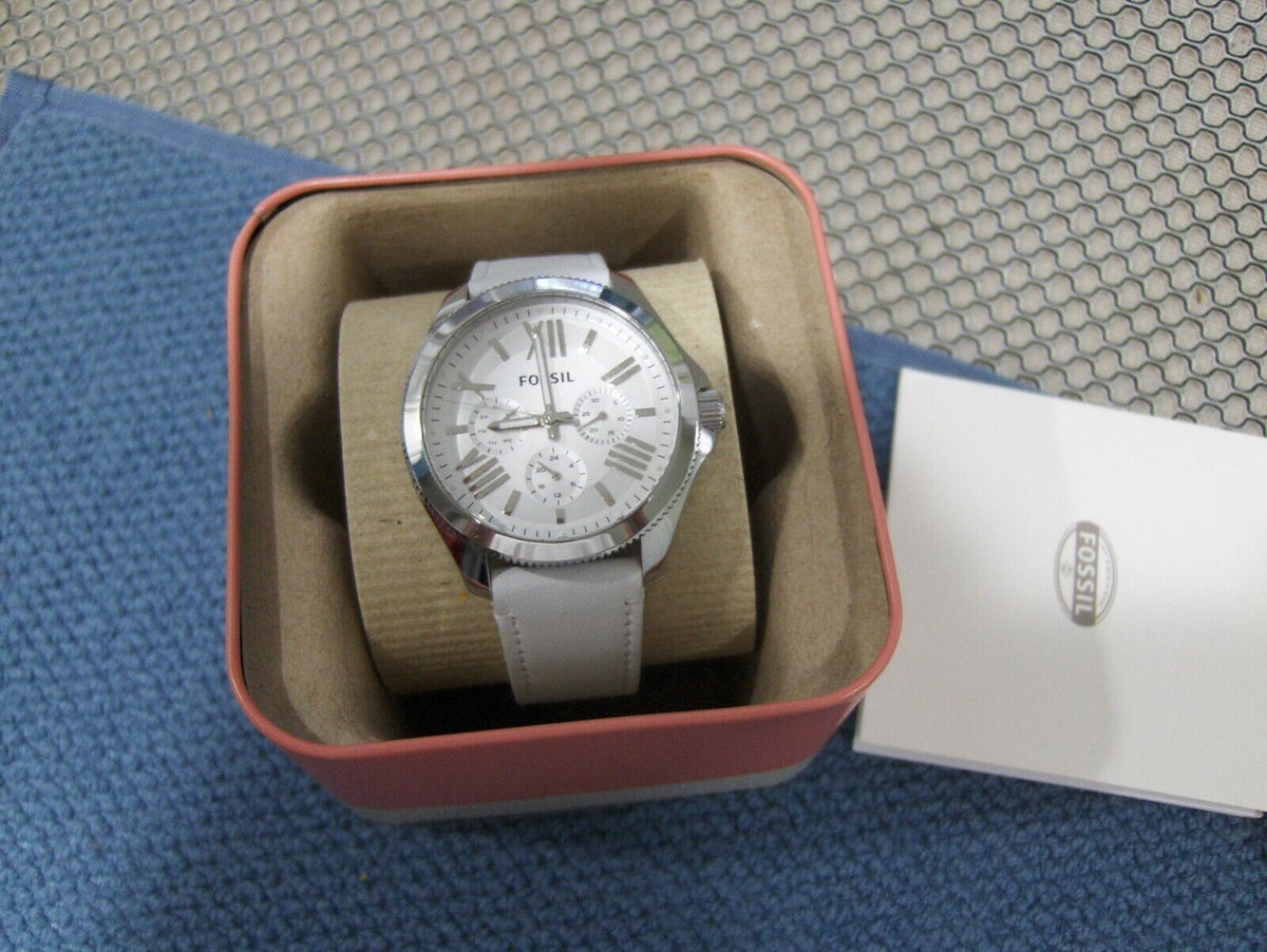  Shop Authentic Fossil Cecile White Dial White Leather Strap Watch for Women - AM4484 - Luxxuri