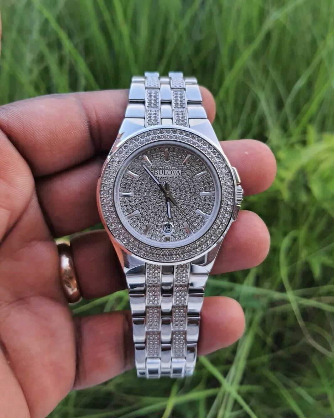  Shop Authentic Bulova Crystal Pave Silver Dial Silver Steel Strap Watch for Men - 96B235 - Luxxuri