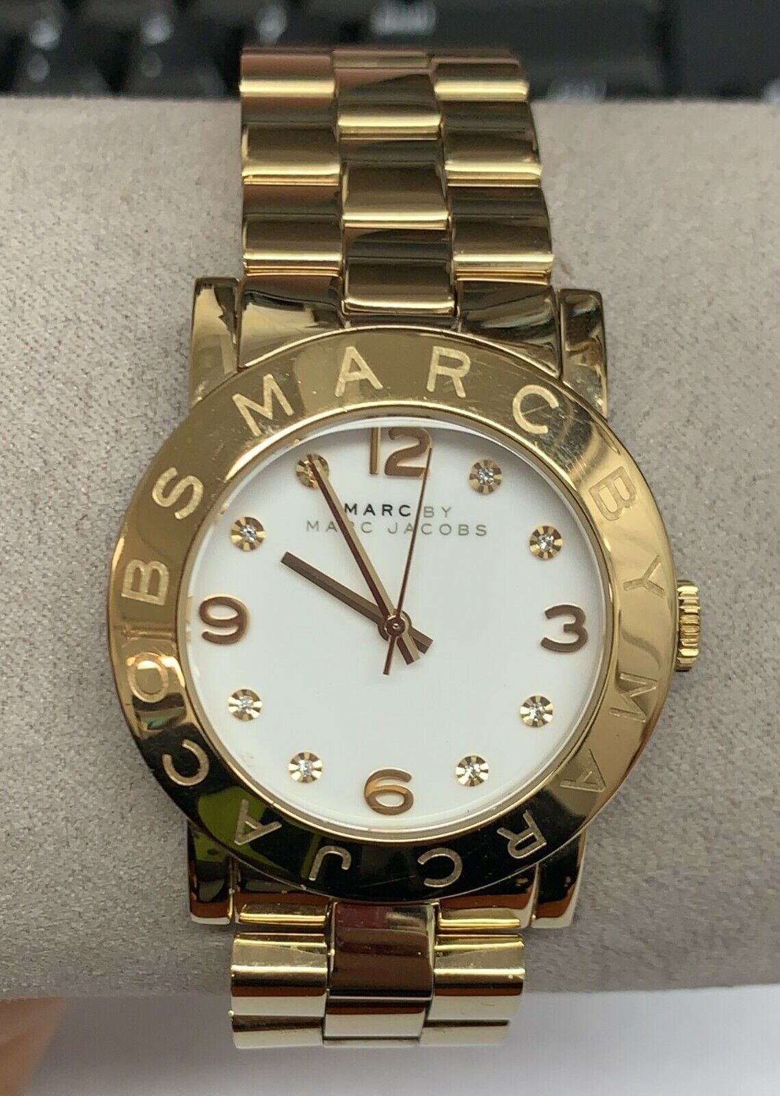  Shop Authentic Marc Jacobs Amy White Dial Gold Steel Strap Watch for Women - MBM3056 - Luxxuri