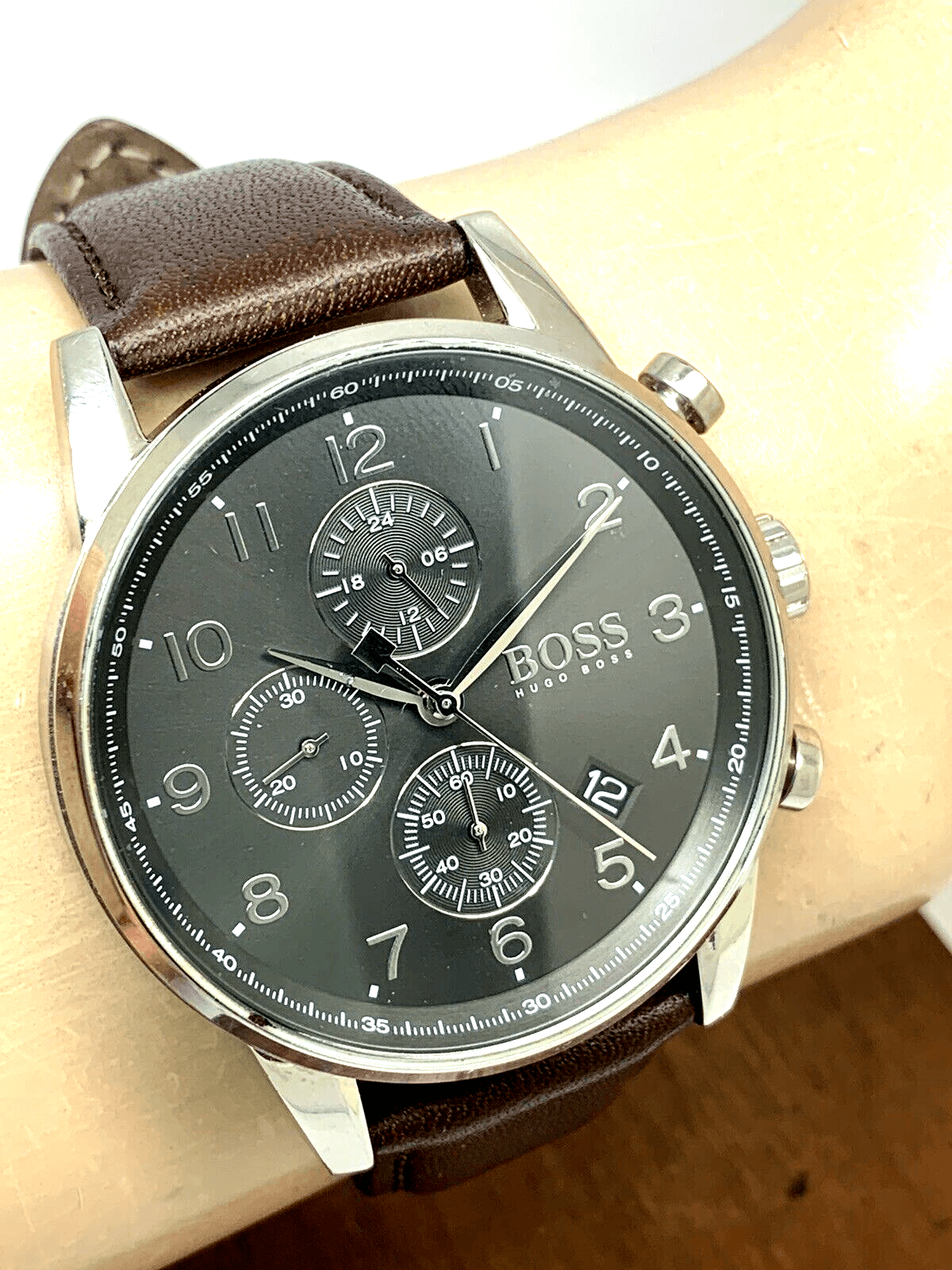  Shop Authentic Hugo Boss Navigator Grey Dial Brown Leather Strap Watch for Men - 1513494 - Luxxuri
