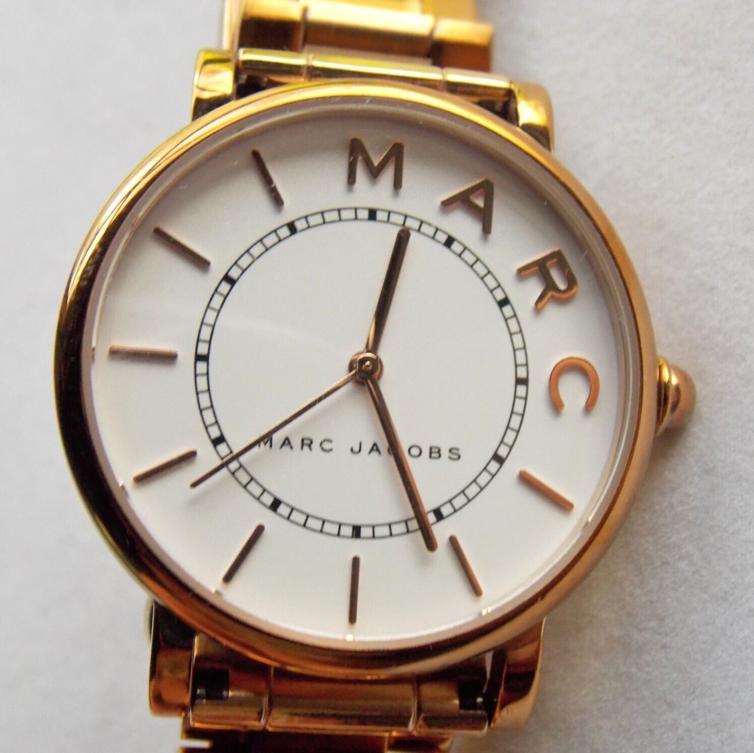  Shop Authentic Marc Jacobs Roxy White Dial Rose Gold Steel Strap Watch for Women - MJ3523 - Luxxuri