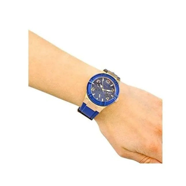  Shop Authentic Guess Jet Setter Analog Quartz Blue Dial Blue Rubber Strap Watch For Women - W0571L1 - Luxxuri