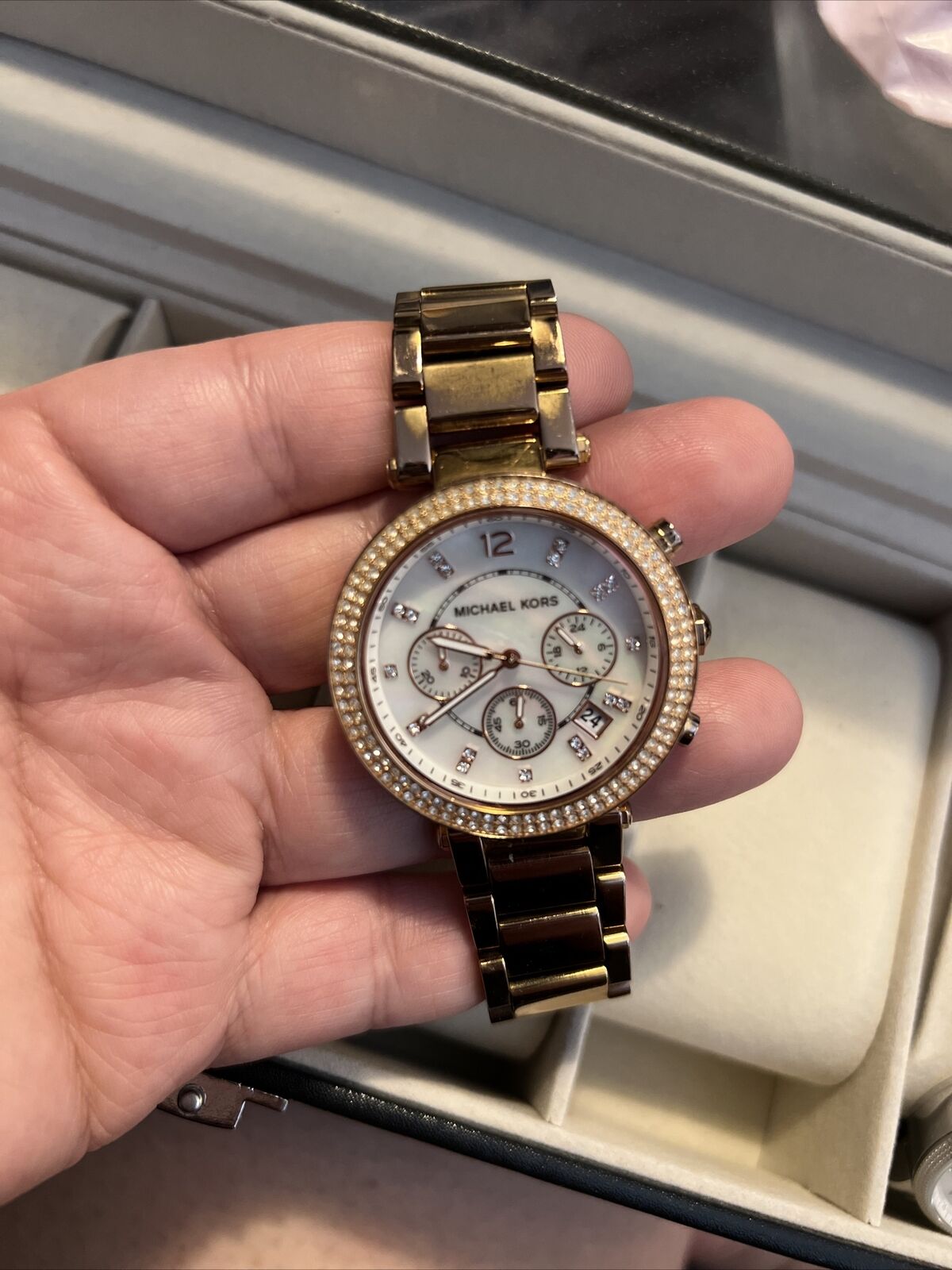  Shop Authentic Michael Kors Parker White Dial with Diamonds Rose Gold Steel Strap Watch for Women - MK5491 - Luxxuri