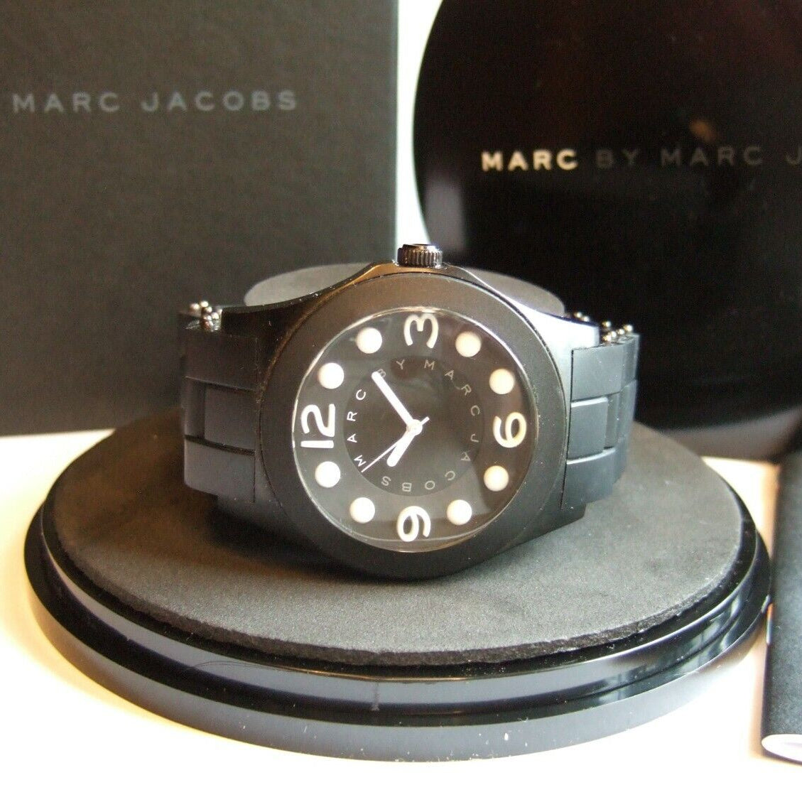  Shop Authentic Marc Jacobs Pelly Black Dial Black Silicone Strap Watch for Women - MBM2516 - Luxxuri