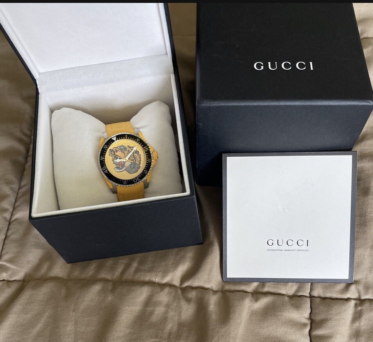  Shop Authentic Gucci Dive Tiger Yellow Dial Yellow Rubber Strap Watch For Men - YA136317 - Luxxuri