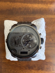  Shop Authentic Diesel Mr Daddy 1.0 Gray Dial Gray Stainless Steel Watch For Men - DZ7247 - Luxxuri