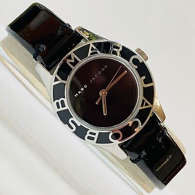  Shop Authentic Marc Jacobs Blade Black Dial Black Leather Strap Watch for Women - MBM1082 - Luxxuri
