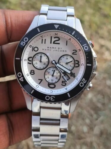  Shop Authentic Marc Jacobs Rock Chronograph White Dial Silver Steel Strap Watch for Men - MBM5027 - Luxxuri
