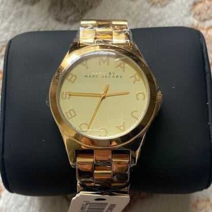  Shop Authentic Marc Jacobs Henry Gold Dial Gold Steel Strap Watch for Women - MBM3211 - Luxxuri