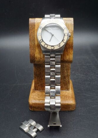  Shop Authentic Marc Jacobs Blade White Dial Silver Steel Strap Watch for Women - MBM3048 - Luxxuri