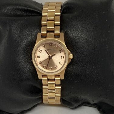  Shop Authentic Marc Jacobs Dinky Rose Gold Dial Rose Gold Steel Strap Watch for Women - MBM3200 - Luxxuri