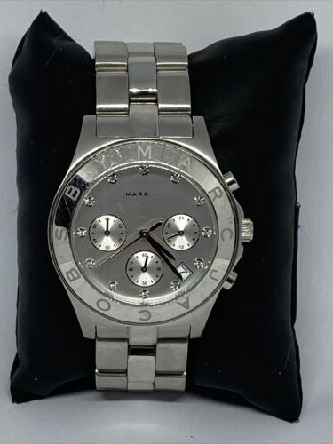  Shop Authentic Marc Jacobs Blade White Dial SIlver Steel Strap Watch for Women - MBM3100 - Luxxuri