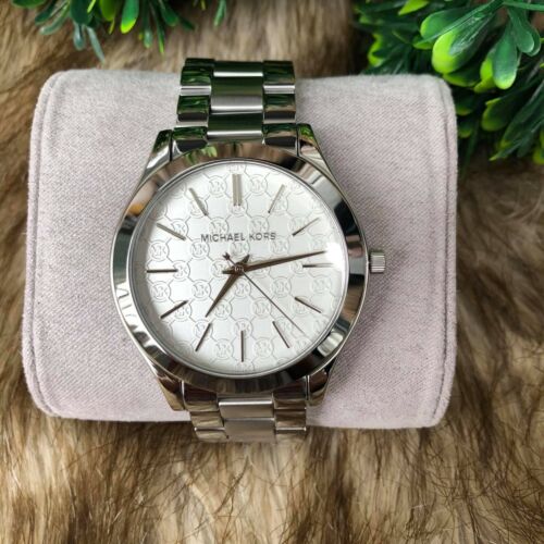  Shop Authentic Michael Kors Runway Silver Dial Silver Stainless Steel Strap Watch for Women - MK3371 - Luxxuri