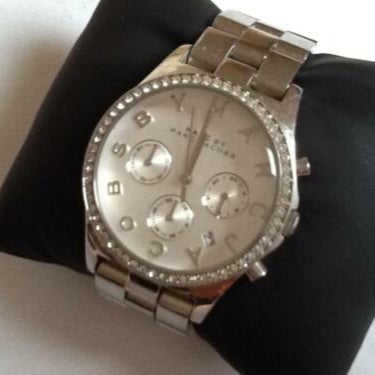  Shop Authentic Marc Jacobs Henry Chronograph Silver Dial Silver Steel Strap Watch for Women - MBM3104 - Luxxuri