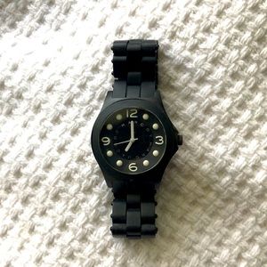  Shop Authentic Marc Jacobs Pelly Black Dial Black Silicone Strap Watch for Women - MBM2507 - Luxxuri