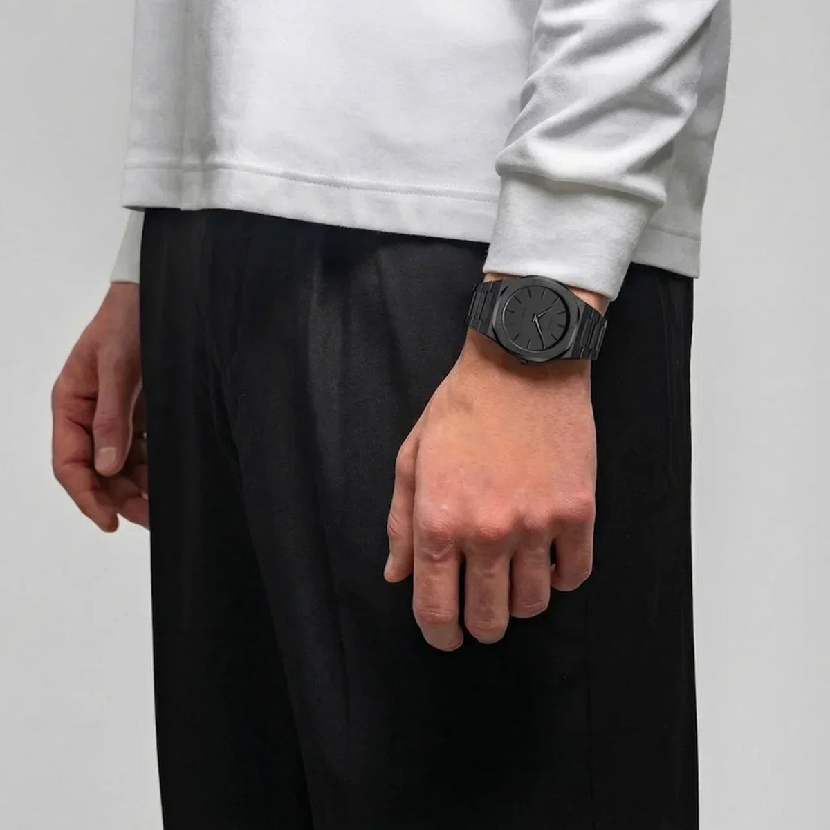 D1 Milano Ultra Thin Re-Gun Black Dial Gray Steel Strap Watch for Men - D1-UTBJ41