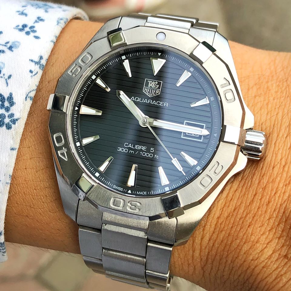  Shop Authentic Tag Heuer Aquaracer Automatic Black Dial Silver Steel Strap Watch for Men - WAY2110.BA0928 - Luxxuri