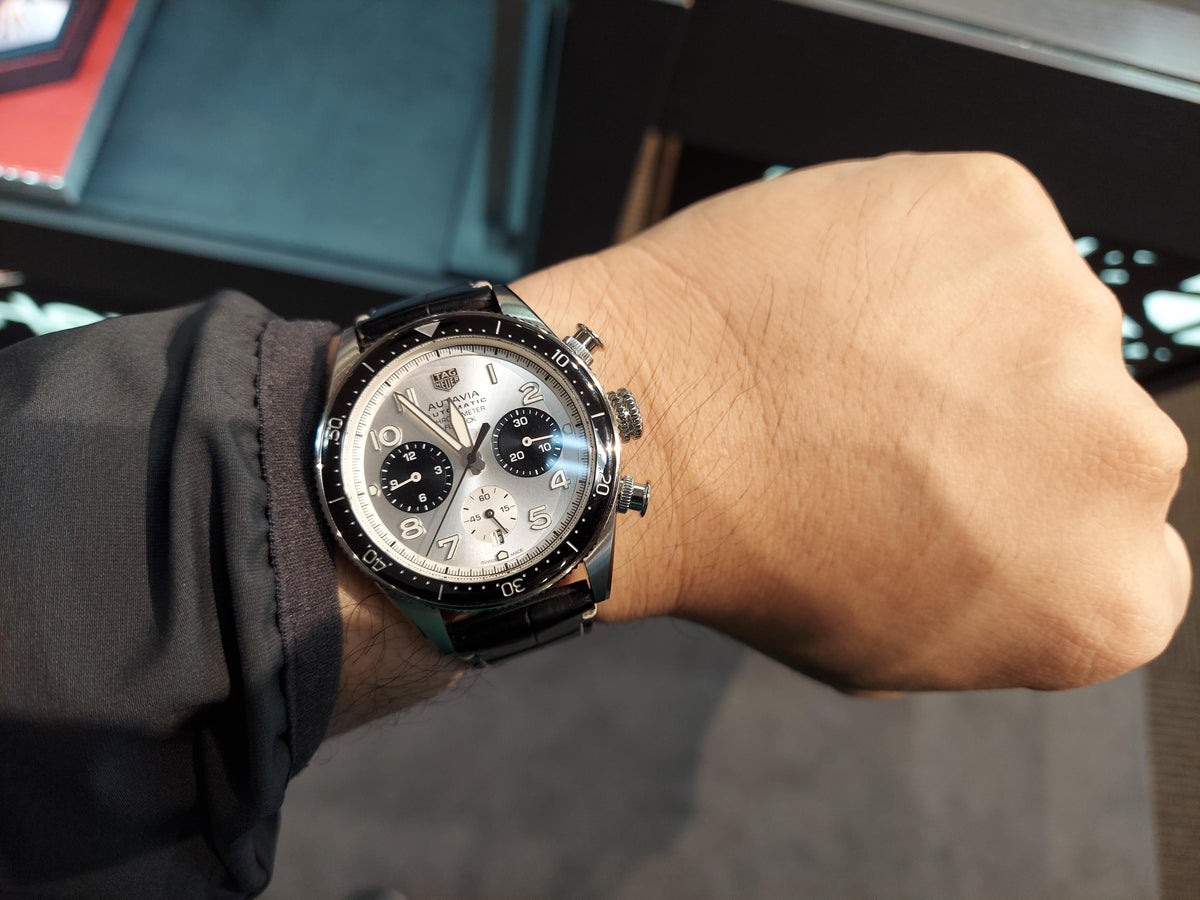  Shop Authentic Tag Heuer Autavia Chronometer Flyback Chronograph Silver Dial Black Leather Strap Watch for Men - CBE511B.FC8279 - Luxxuri
