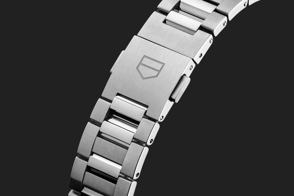  Shop Authentic Tag Heuer Carrera Date Blue Dial Silver Steel Strap Watch for Women - WBN2311.BA0001 - Luxxuri