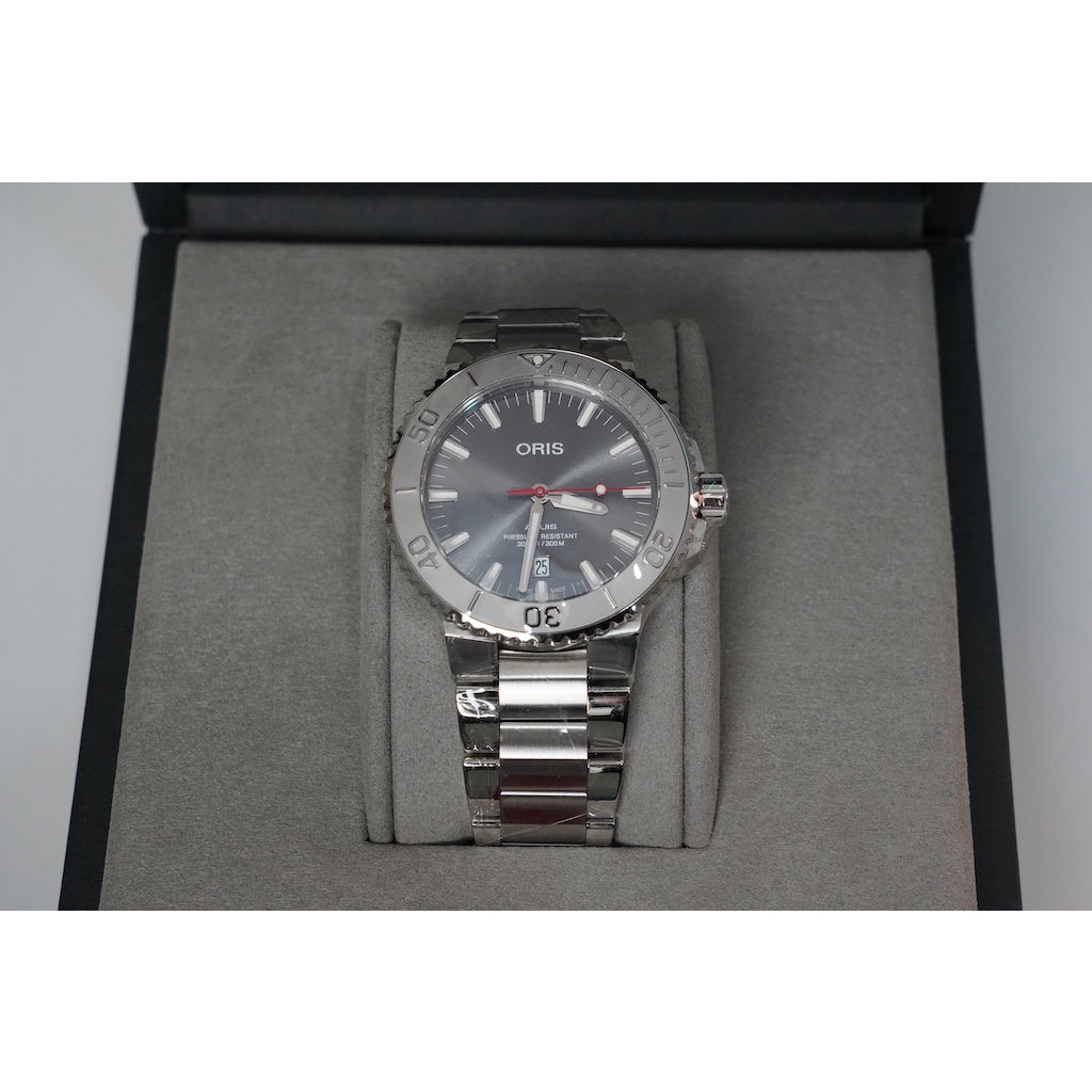 Shop Authentic Oris Aquis Date Relief Grey Dial Silver Steel Strap Watch for Men - 0173377304153-0782405PEB - Luxxuri