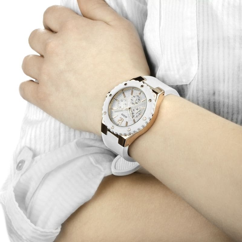  Shop Authentic Guess Overdrive Analog White Dial White Rubber Strap Watch for Women - W10614L2 - Luxxuri