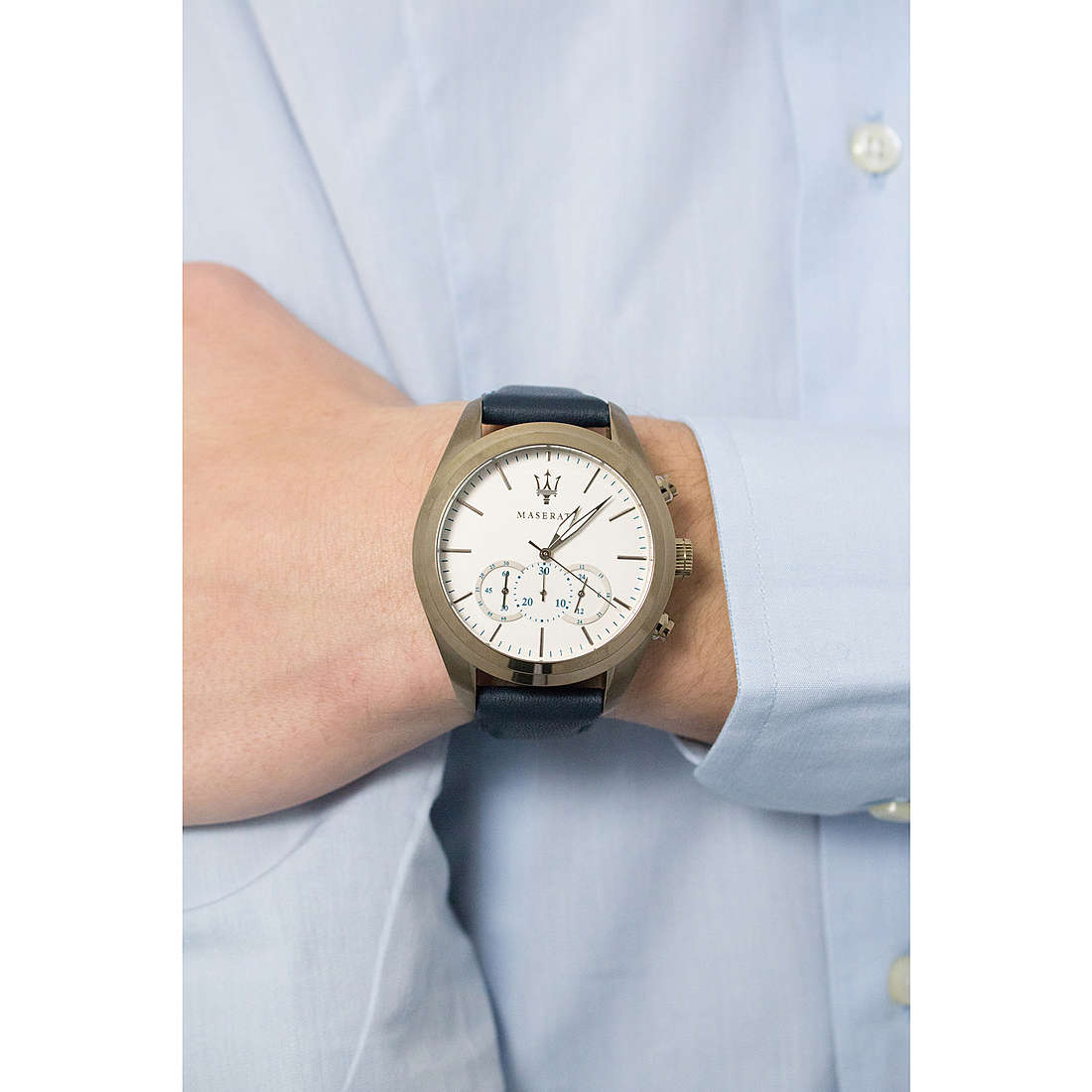 Shop Authentic Maserati Traguardo Chronograph Grey Dial Leather Strap Men's Watch - R8871612016 - Luxxuri