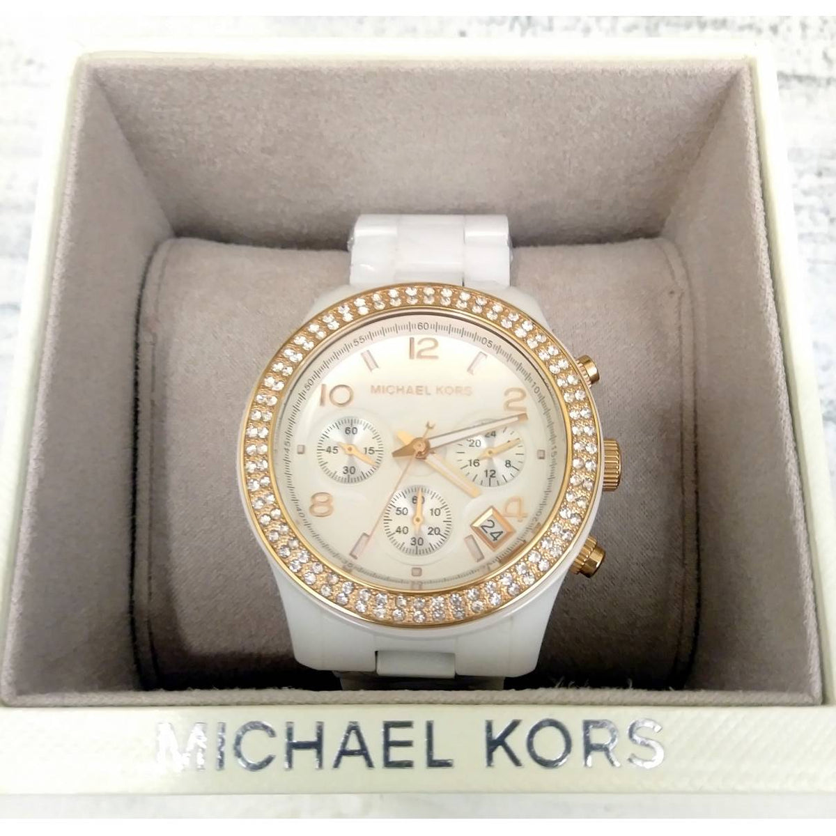  Shop Authentic Michael Kors Ceramic White Dial White Steel Strap Watch for Women - MK5269 - Luxxuri