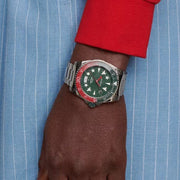  Shop Authentic Gucci Dive Quartz Green Dial Silver Steel Strap Watch For Men - YA136222 - Luxxuri