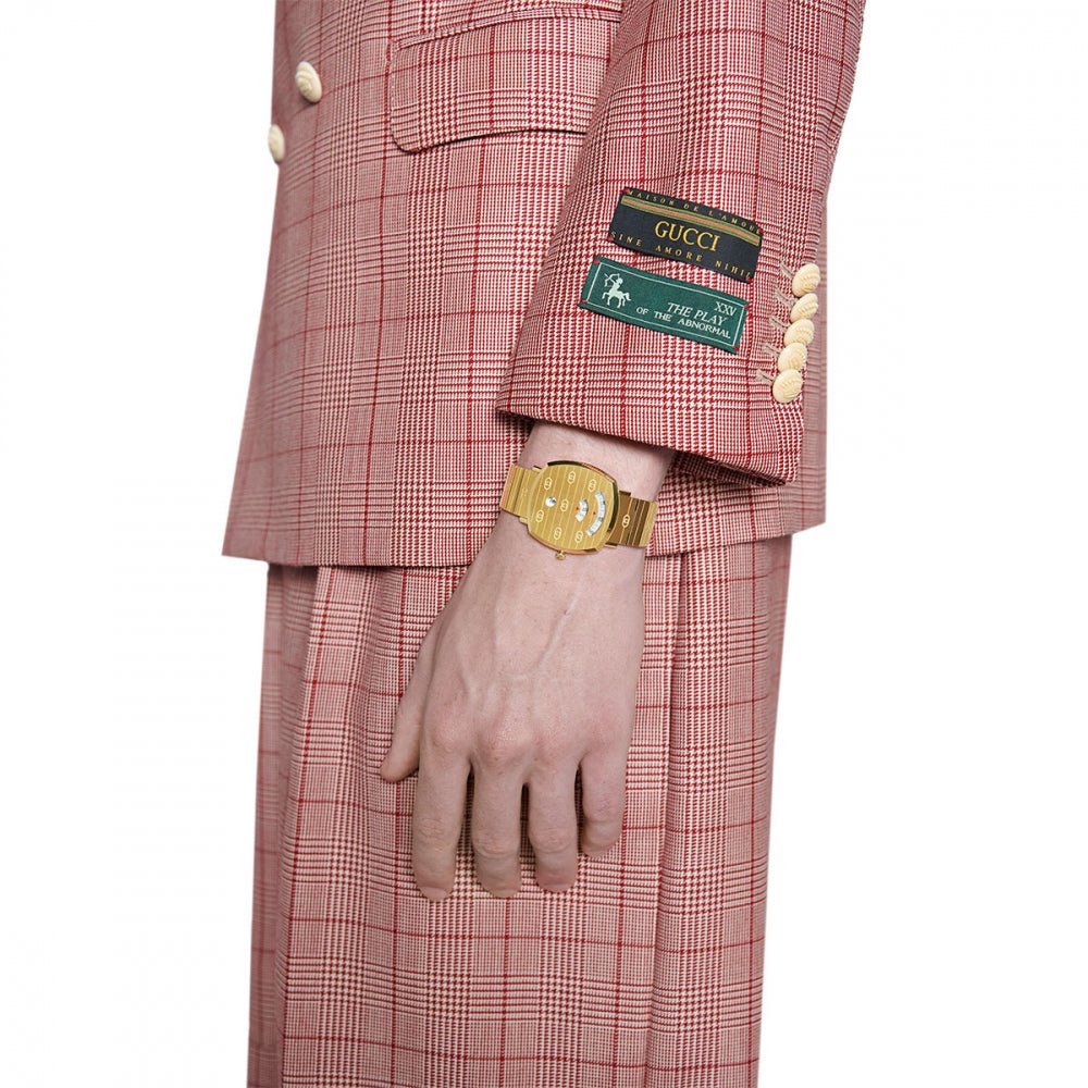  Shop Authentic Gucci Grip Quartz Yellow Gold Dial Gold Steel Strap Unisex Watch - YA157409 - Luxxuri