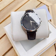  Shop Authentic Movado Ultra Slim Black Dial Black Leather Strap Watch For Women - 0607090 - Luxxuri