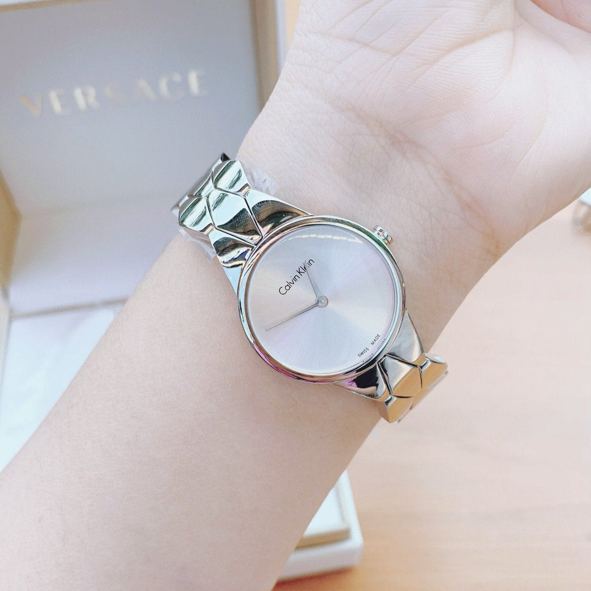  Shop Authentic Calvin Klein Snake Silver Dial Silver Steel Strap Watch For Women - K6E23146 - Luxxuri