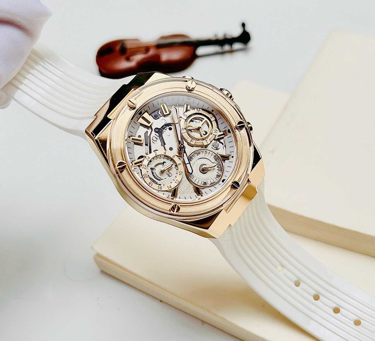  Shop Authentic Guess Athena White Dial White Rubber Strap Watch for Women - GW0409L2 - Luxxuri