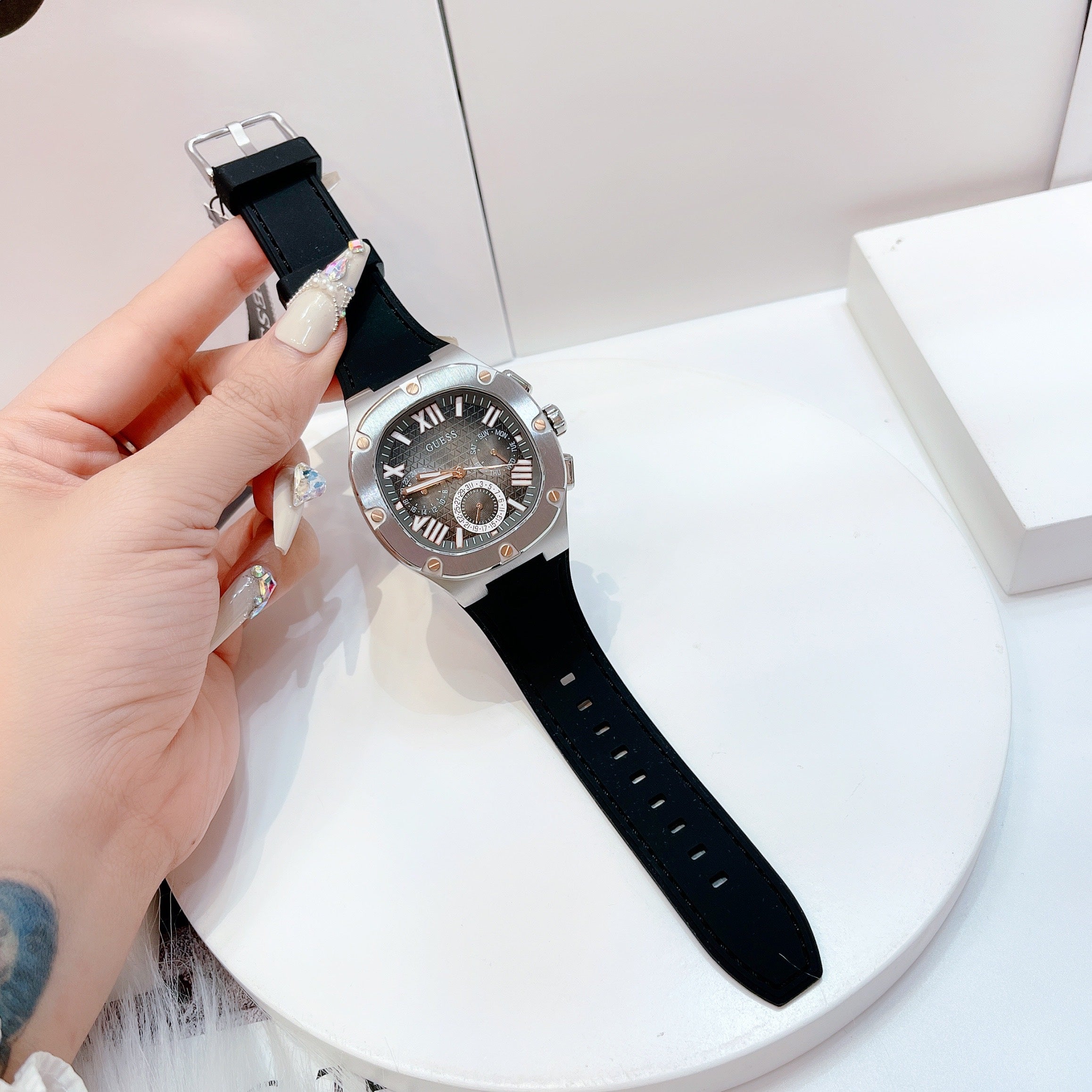  Shop Authentic Guess Headline Chronograph Grey Dial Black Rubber Strap Watch for Men - GW0571G1 - Luxxuri
