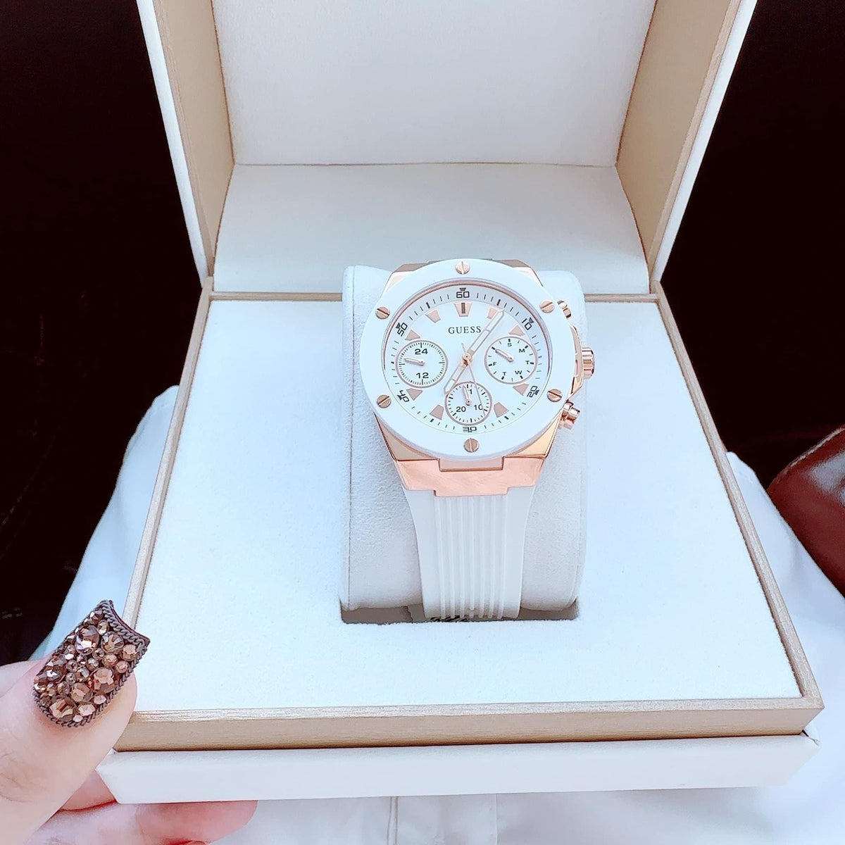  Shop Authentic Guess Athena White Dial White Rubber Strap Watch For Women - GW0030L3 - Luxxuri