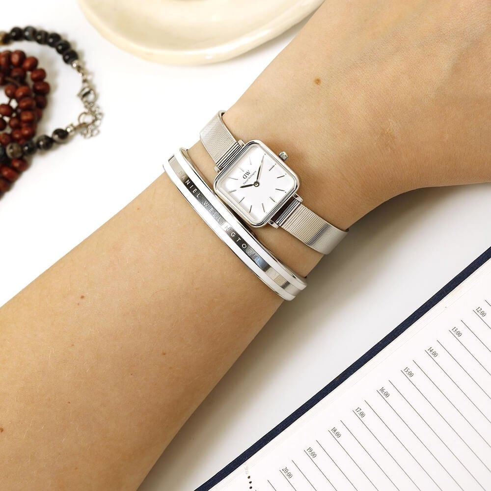  Shop Authentic Daniel Wellington Quadro Studio White Dial Silver Mesh Bracelet Watch For Women - DW00100521 - Luxxuri