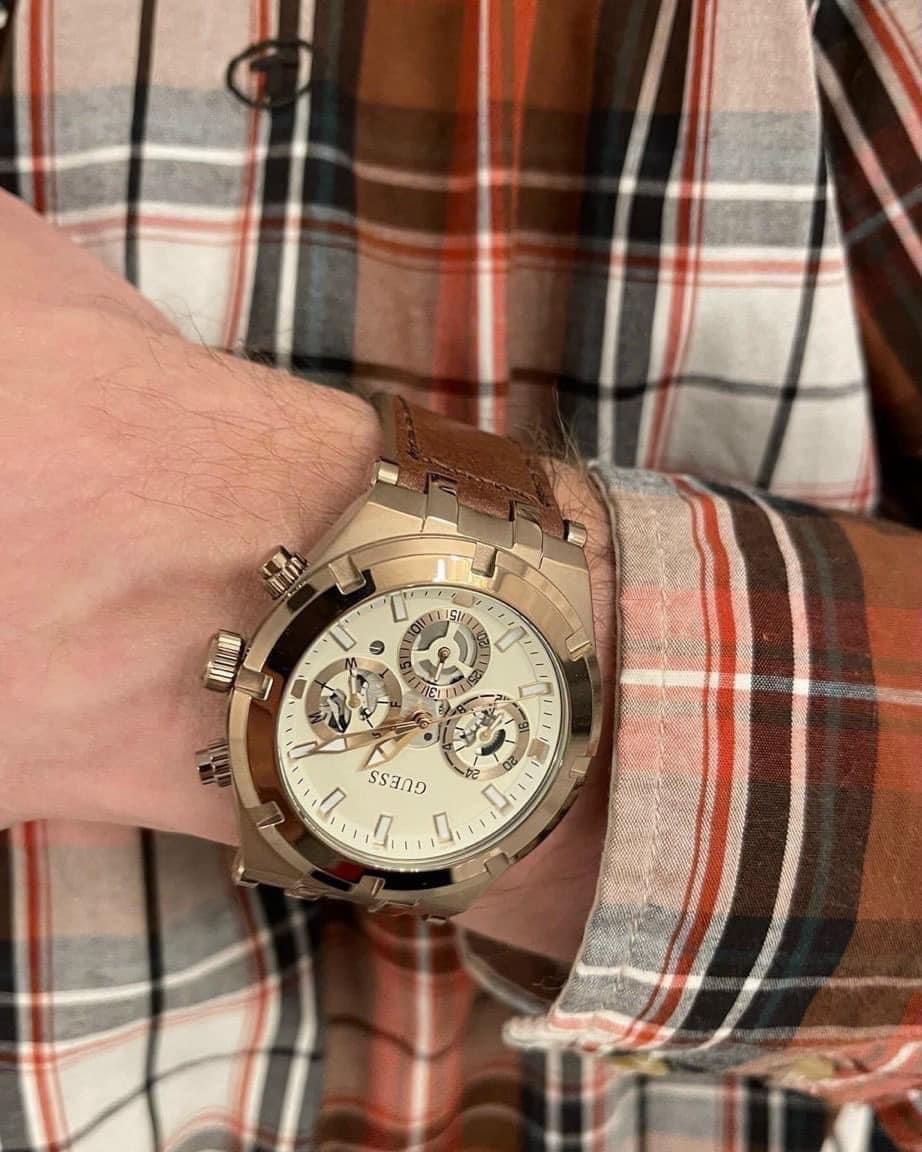  Shop Authentic Guess Analog Multifunction White Dial Brown Leather Strap Watch for Men - GW0262G3 - Luxxuri