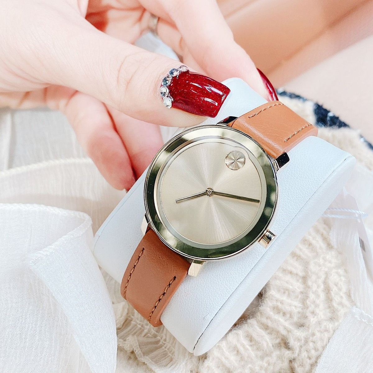  Shop Authentic Movado Bold Gold Dial Brown Leather Strap Watch for Women - 3600437 - Luxxuri