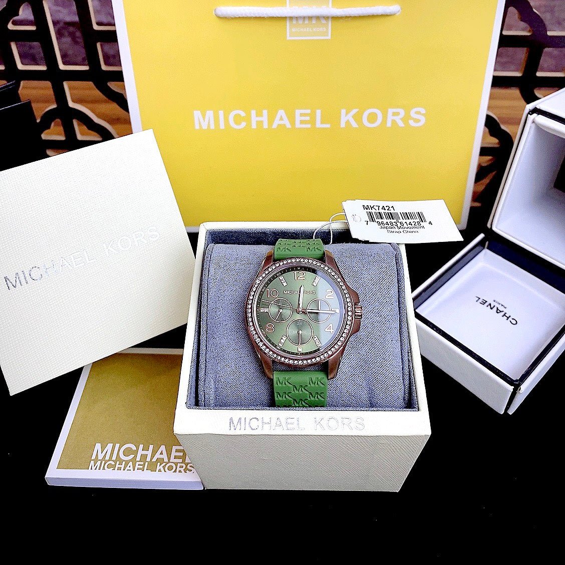  Shop Authentic Michael Kors Mini Pilot Chronograph Green Dial Green Silicone Strap Watch For Women - MK7421 - Luxxuri